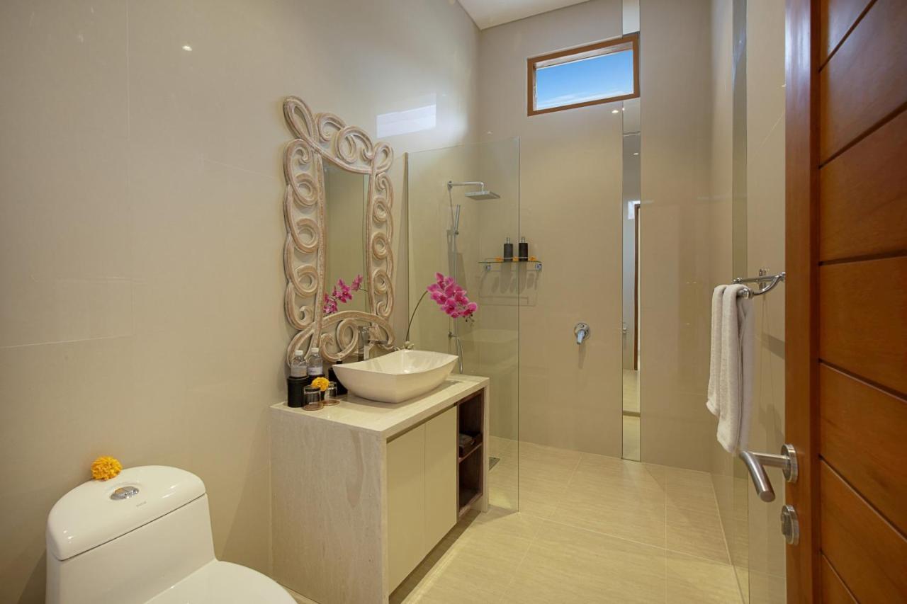 Holl Villa By Wildflower Group Legian Extérieur photo